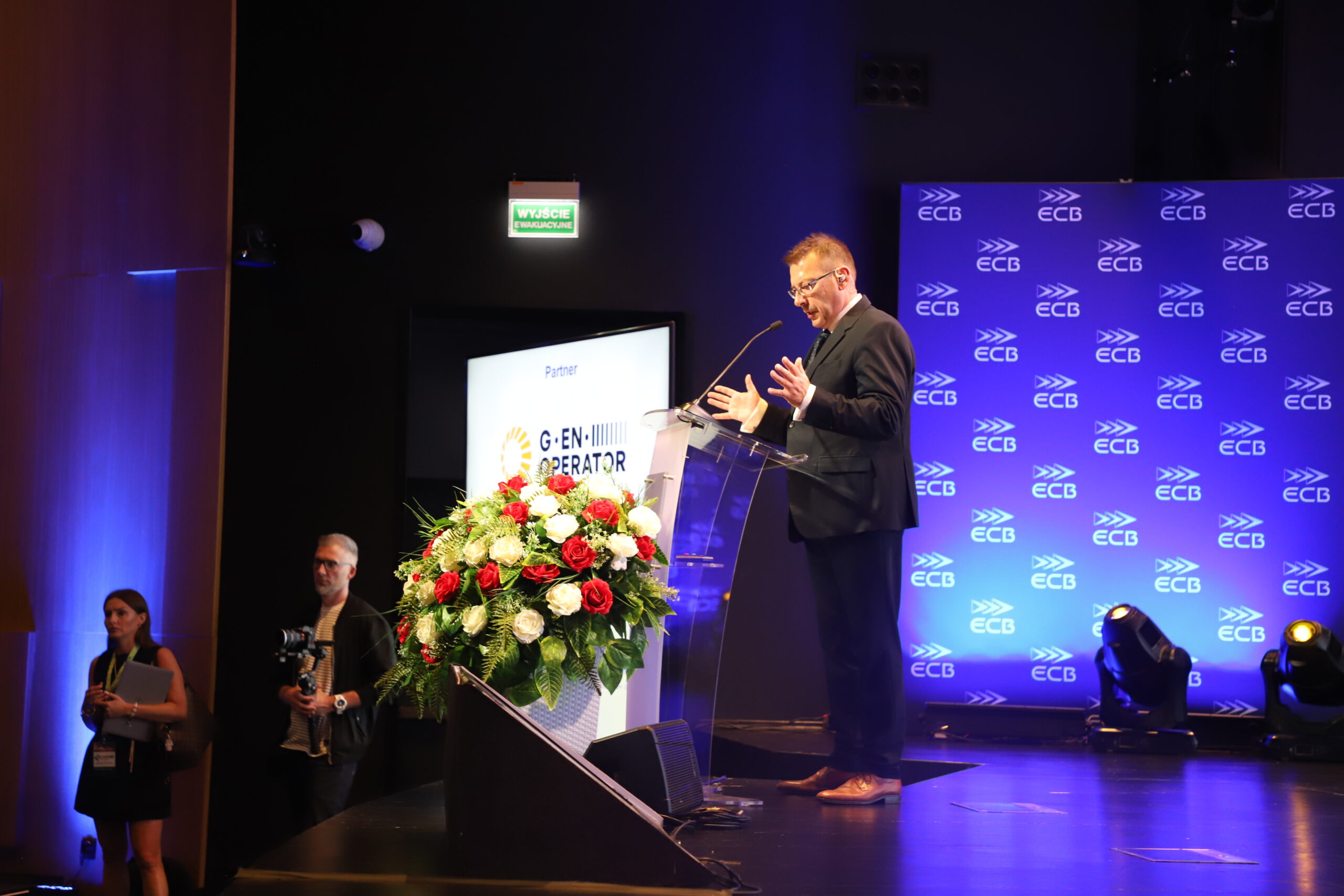 Zdjęcie przedstawia Prezesa Europejskiego Centrum Biznesu w czasie otwarcia OSE w Gdańsku